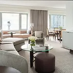 Four Seasons 5*