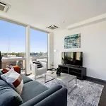 2Br City Loft Amazing Glass Views