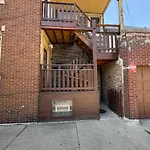 Free Parking! Private Rooftop! 3Bd Near Downtown!