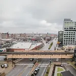 Blueground West Loop Rooftop Pool Gym Chi-1171