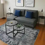 Cozy 2Br Apt Near Parks & Shops - Kimball A2