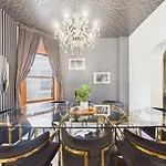 Addison Elite Art Deco Retreat Garage Apartment
