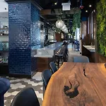 Hotel Saint Clair - Magnificent Mile