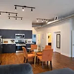 Stylish Cozy 3Br 420 Friendly Apartment With Gym Near Mccormick Place, Grant Park And Soldier Field