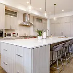 Hello Again, Chicago!