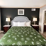 Hotel Edgebrook North Shore By Oyo Chicago