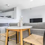 Streeterville Studio W Gym Pool Nr Navy Pier Chi-406