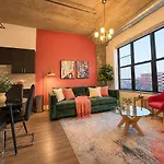 Fully Equipped 2Br Apartment In South Loop With Optional Parking And Gym Access Near Mccormick Place & Lakefront Attractions