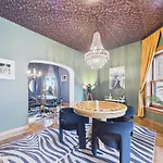 Addison Elite Art Deco Retreat Garage Apartment *