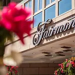 Fairmont Millennium Park Hotel 4*