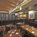 Embassy - Downtown River North 3*