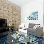 Two-Bedroom On N Southport Avenue Apt 2