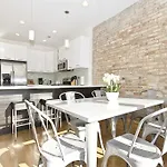 Two-Bedroom On N Southport Avenue Apt 2