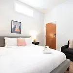 Studio On W Fullerton Avenue Apt A