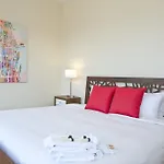Four-Bedroom On N Halsted Street Apt 3W