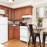 Studio On E Bellevue Place Apt Ga