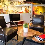 Two-Bedroom On N Wells Street Apt 2