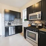 Three-Bedroom On S Maryland Avenue Apt 3