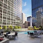 Global Luxury Suites At The Chicago Loop