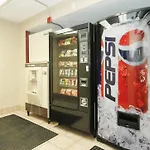 Saint Clair - Magnificent Mile 4*