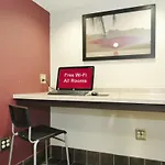 Saint Clair - Magnificent Mile Hotel 4*