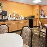 Super 8 By Wyndham Il 2*
