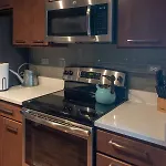 Envitae 3br Downtown Luxurious Views & Pool Apartment