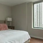 Envitae 3br Downtown Luxurious Views & Pool Apartment