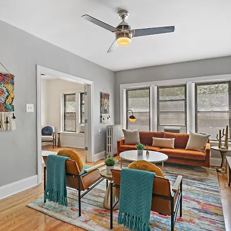 Modern 3br Apt In Boystown, 12-min Walk To Wrigley - Stratford 1s Apartment Chicago