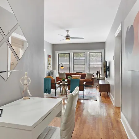 Modern 3br Apt In Boystown, 12-min Walk To Wrigley - Stratford 1s Apartment Chicago