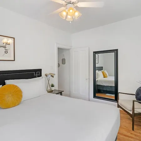 Modern 3br Apt In Boystown, 12-min Walk To Wrigley - Stratford 1s Apartment