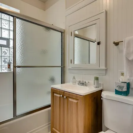 Apartment Lovely Near Loyola - Enjoy The Wonderful Outdoor Space And Sun - For The Whole Crew Apts Chicago