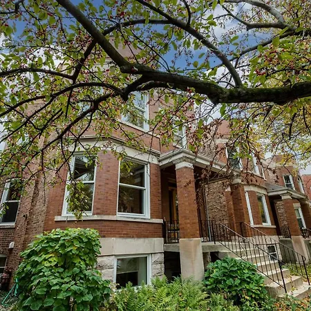 Quiet Oasis Only Minutes From Downtown - Friendly Neighborhood! Apts Apartment Chicago