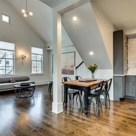 Old Town At It's Finest! Pet Friendly & Recently Renovated Top-floor Has Everything Need For A Perfect Windy Getaway Apartment *