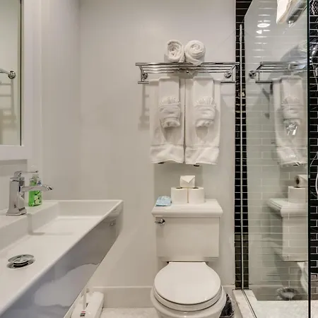 Old Town At It's Finest! Pet Friendly & Recently Renovated Top-floor Has Everything Need For A Perfect Windy Getaway Apartment