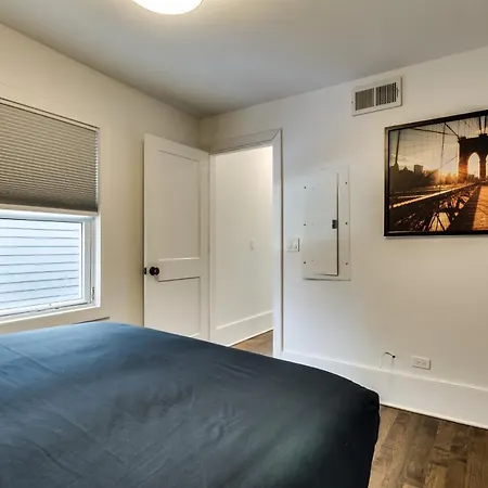Apartment Old Town At It's Finest! Pet Friendly & Recently Renovated Top-floor Has Everything Need For A Perfect Windy Getaway