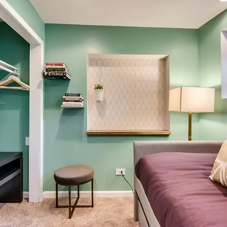 Apartment Vibrant & Stylish 4 Bed Condo Near Humboldt Park