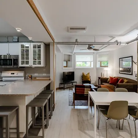 Quiet Oasis Only Minutes From Downtown - Friendly Neighborhood! Apts
