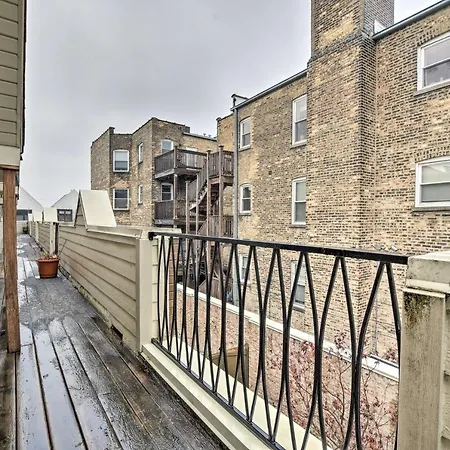 Stunning Townhome About 9 Mi To Downtown! Holiday home *