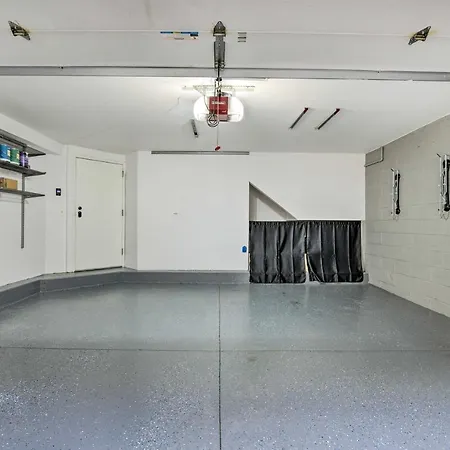 Holiday home Stunning Townhome About 9 Mi To Downtown!