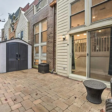 Holiday home Stunning Townhome About 9 Mi To Downtown! Chicago
