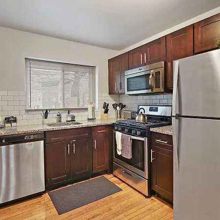 3br Spacious And Fully Furnished - Bell 1a Apartment Chicago