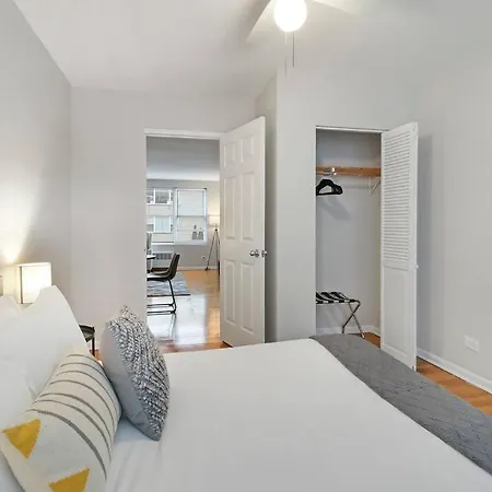 Apartment 3br Spacious And Fully Furnished - Bell 1a Chicago