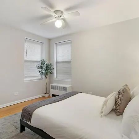 3br Spacious And Fully Furnished - Bell 1a Chicago