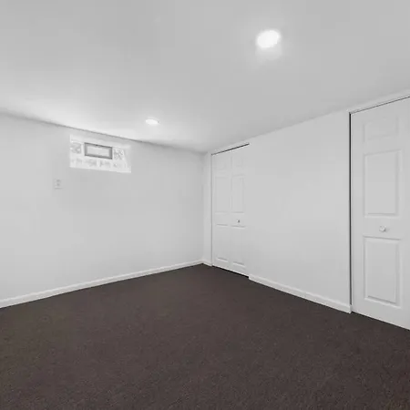Lovely Updated Raised Ranch With Suburban Feel * Chicago