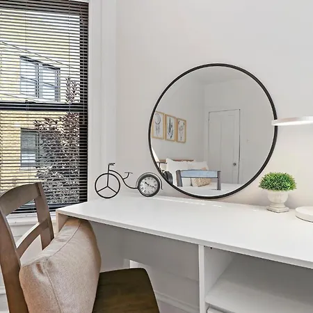 3br Sunny And Spacious Near Restaurants - Stratford 2s Rep Apartment Chicago