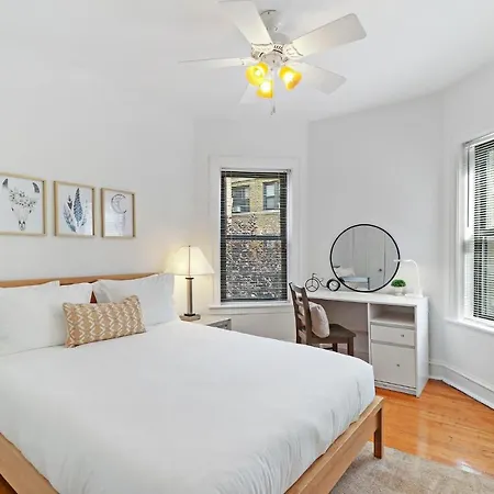 3br Sunny And Spacious Near Restaurants - Stratford 2s Rep