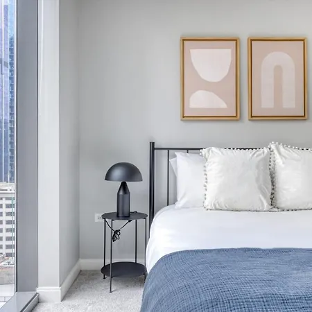 Loop 1br W Gym Pool Lounge 1 Block From L Chi-599 * Chicago