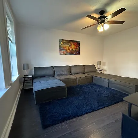Monticello Place Apartment *