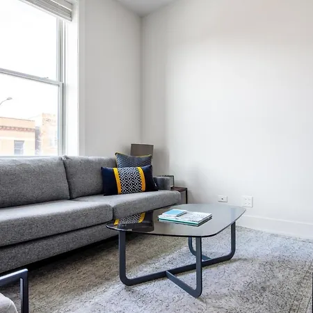 Apartment Lakeview 2br Nr L Nr Wrigley Field Chi-337 Chicago
